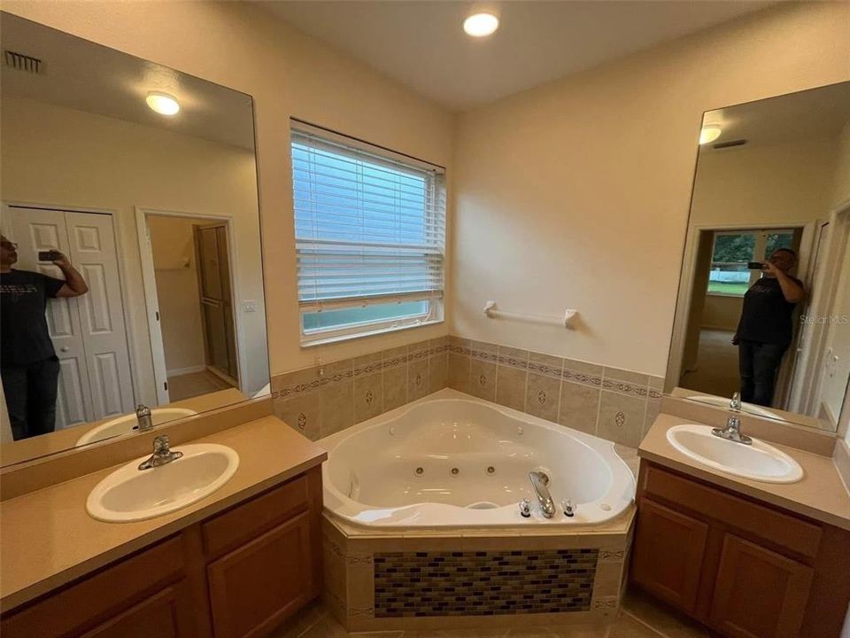 For Rent: $2,700 (3 beds, 2 baths, 1537 Square Feet)