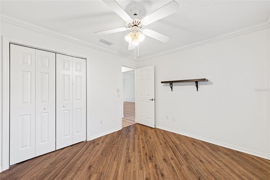 На продажу: $469,900 (3 спален, 2 ванн, 1483 Квадратных фут)