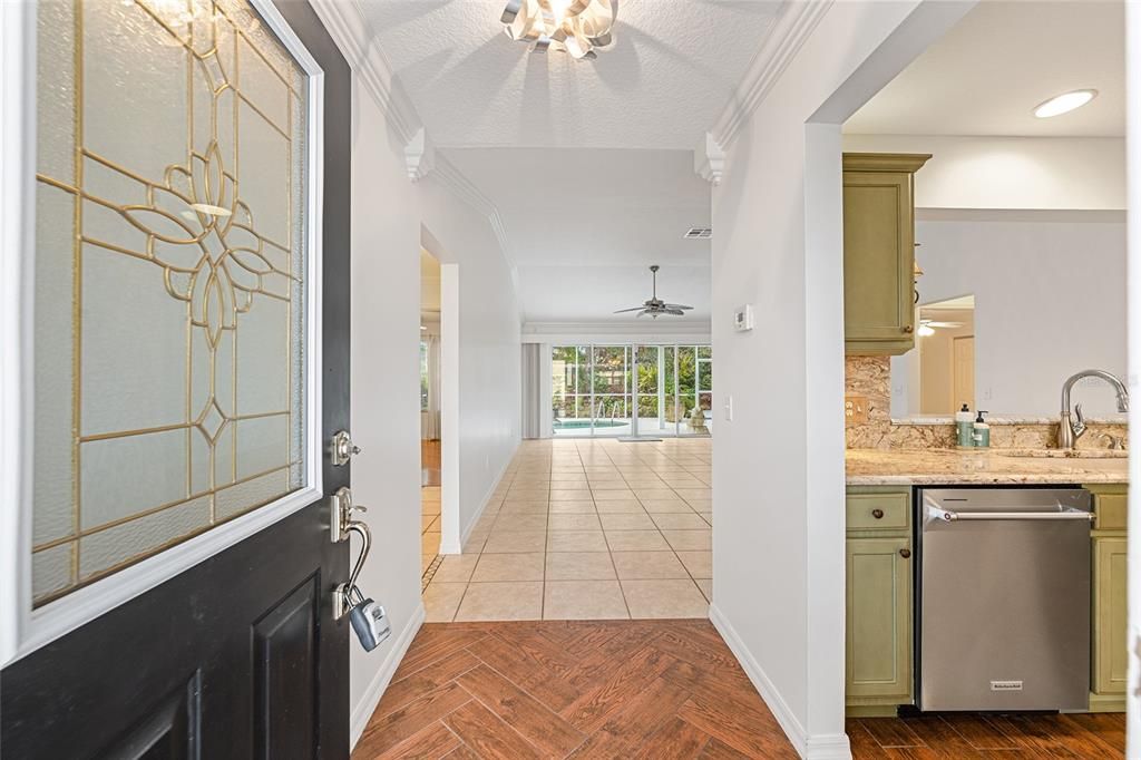 На продажу: $469,900 (3 спален, 2 ванн, 1483 Квадратных фут)