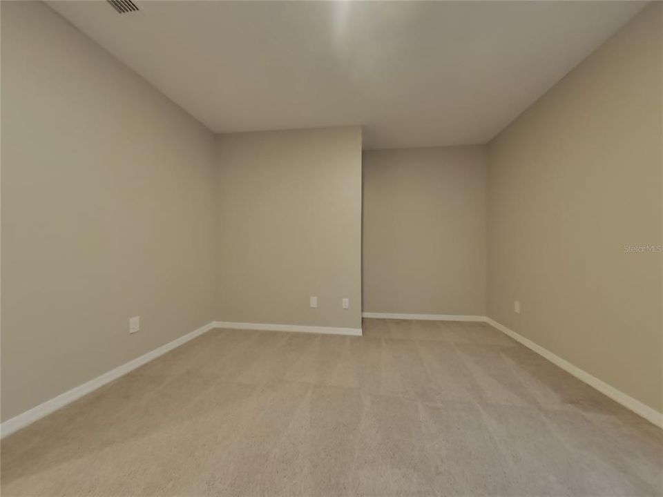 For Rent: $2,179 (3 beds, 2 baths, 2242 Square Feet)