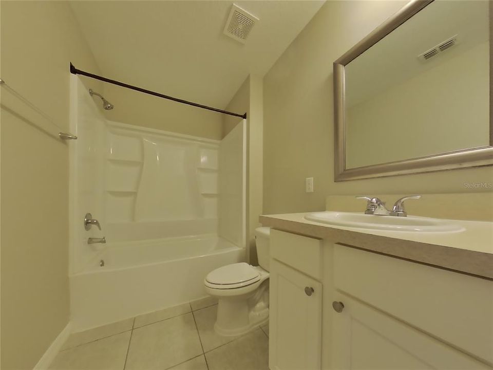 For Rent: $2,179 (3 beds, 2 baths, 2242 Square Feet)