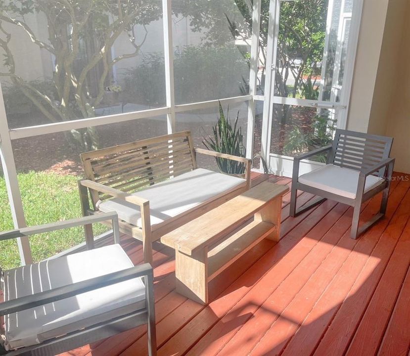 出租: $3,800 (3 贝兹, 2 浴室, 1990 平方英尺)