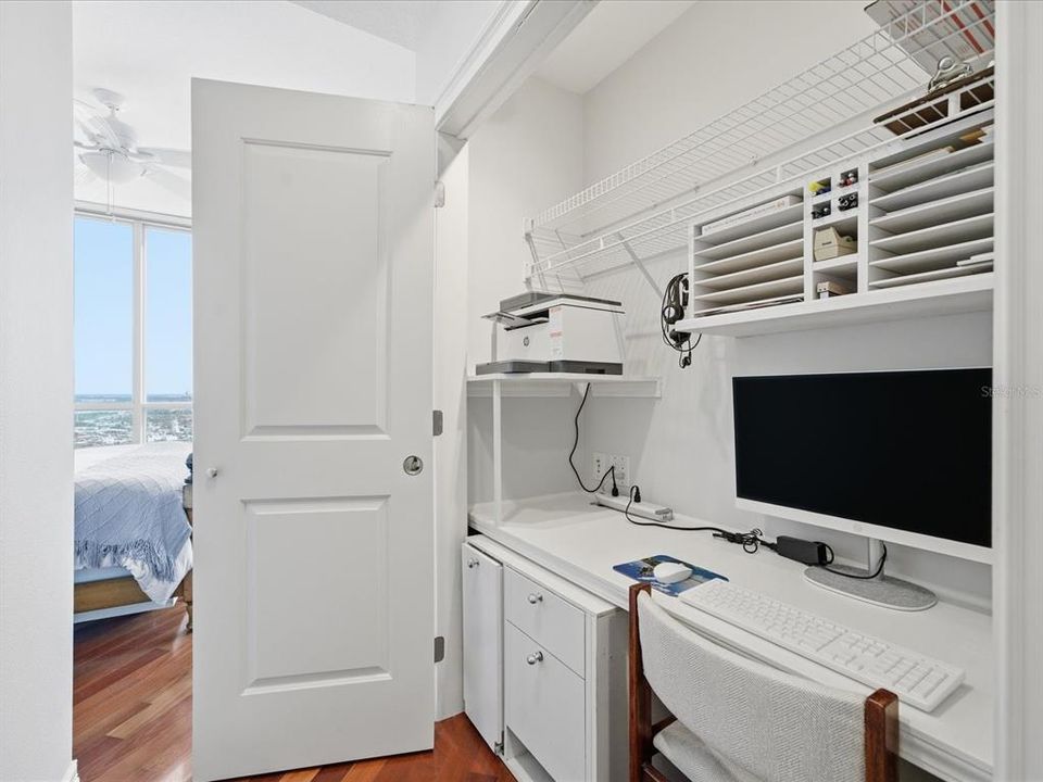 待售: $825,000 (2 贝兹, 2 浴室, 1165 平方英尺)