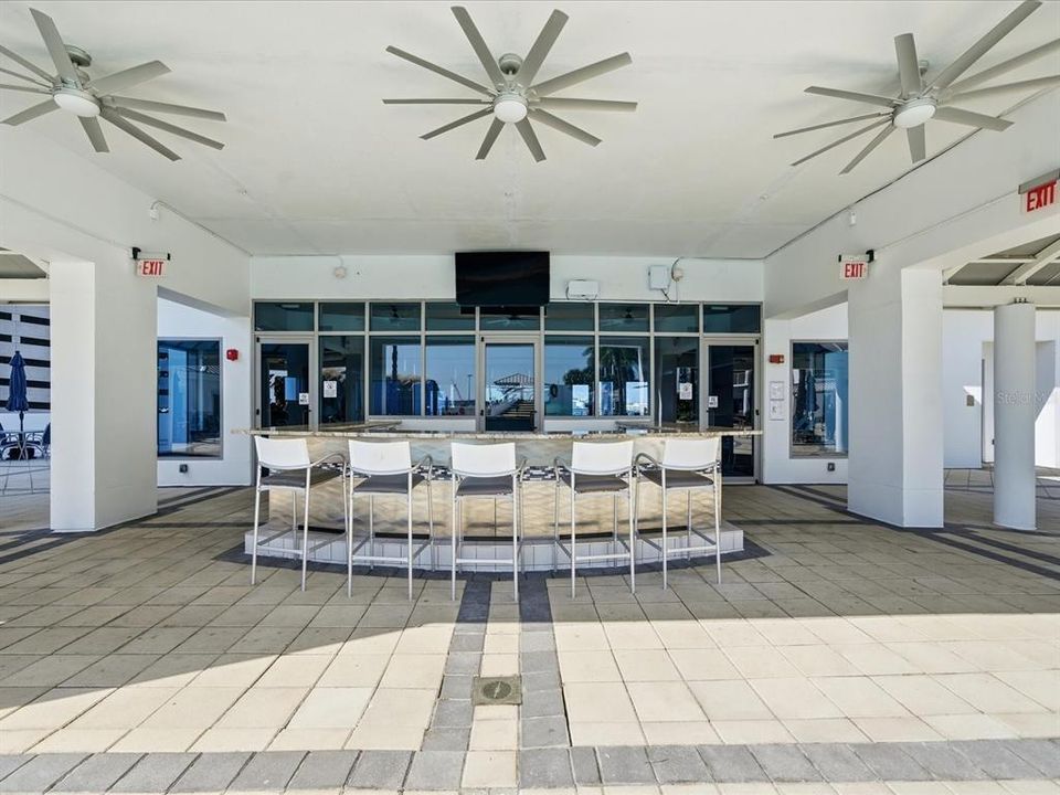 待售: $825,000 (2 贝兹, 2 浴室, 1165 平方英尺)