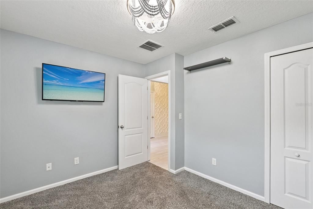 For Sale: $469,000 (4 beds, 2 baths, 1794 Square Feet)