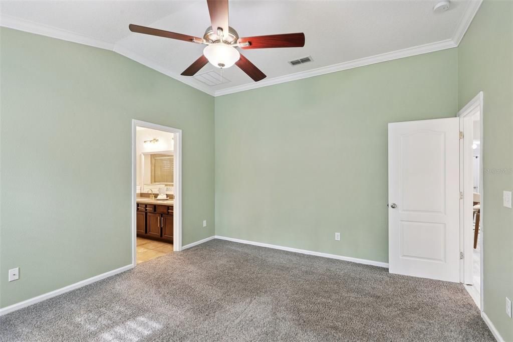 For Sale: $469,000 (4 beds, 2 baths, 1794 Square Feet)