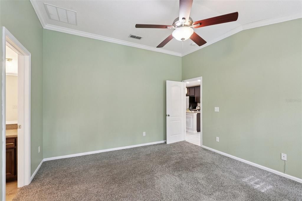 For Sale: $469,000 (4 beds, 2 baths, 1794 Square Feet)