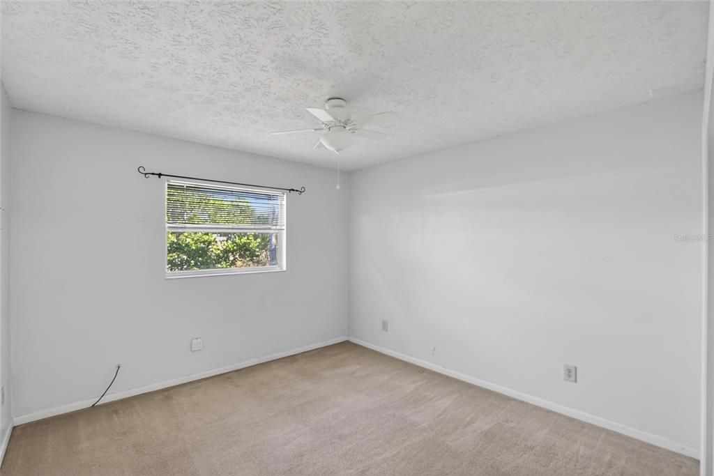 For Sale: $320,000 (3 beds, 2 baths, 1492 Square Feet)