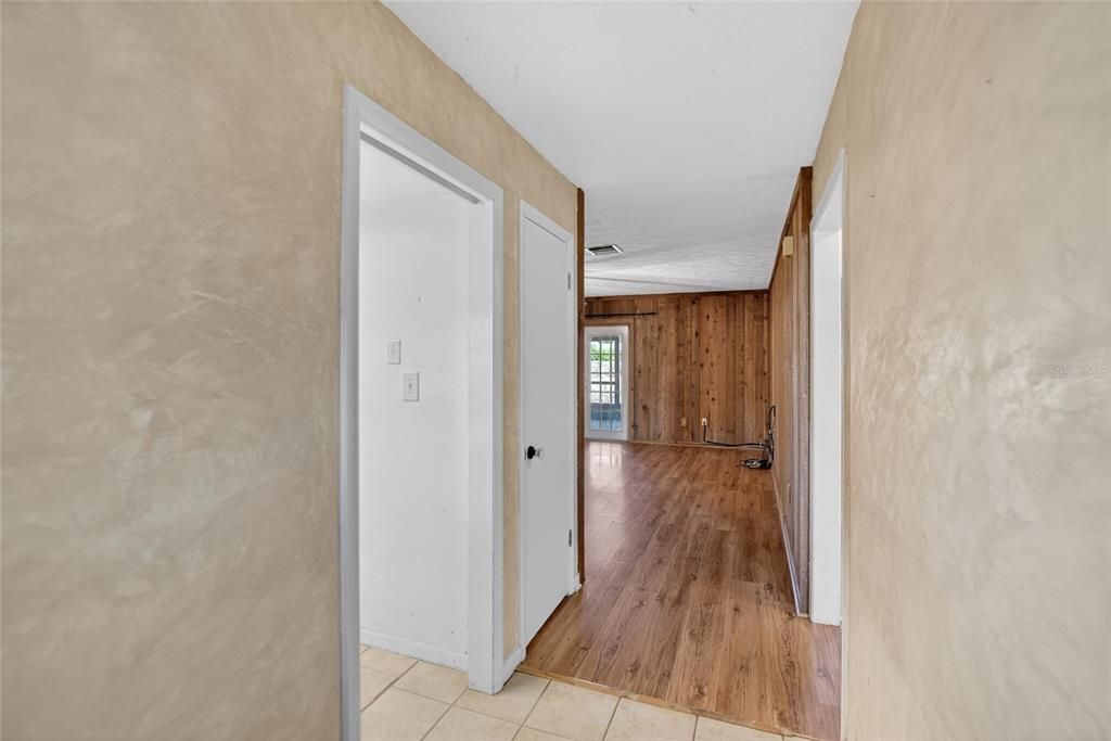 For Sale: $320,000 (3 beds, 2 baths, 1492 Square Feet)