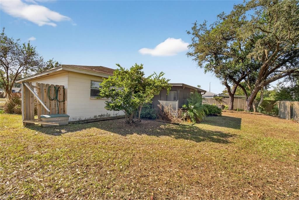 For Sale: $320,000 (3 beds, 2 baths, 1492 Square Feet)