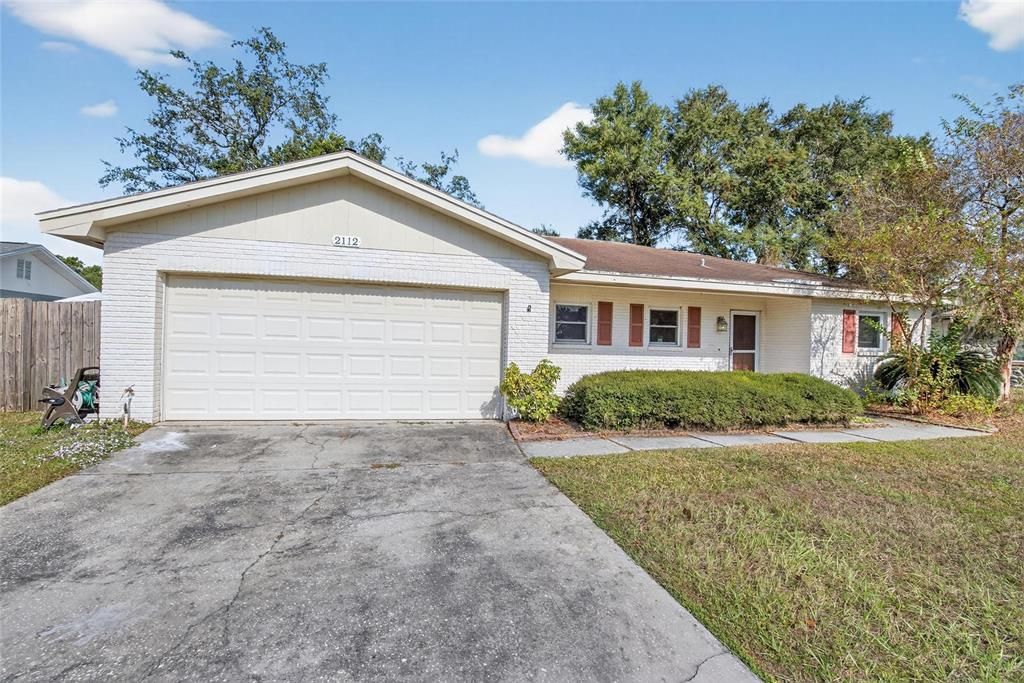 For Sale: $320,000 (3 beds, 2 baths, 1492 Square Feet)