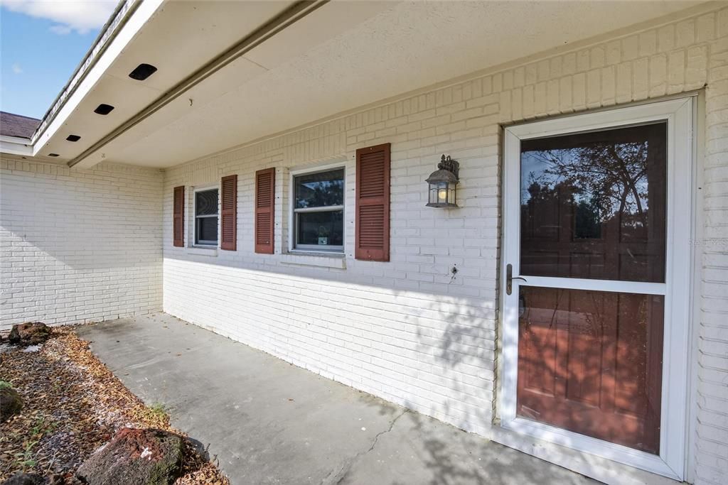 For Sale: $320,000 (3 beds, 2 baths, 1492 Square Feet)