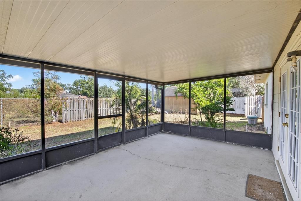 For Sale: $320,000 (3 beds, 2 baths, 1492 Square Feet)