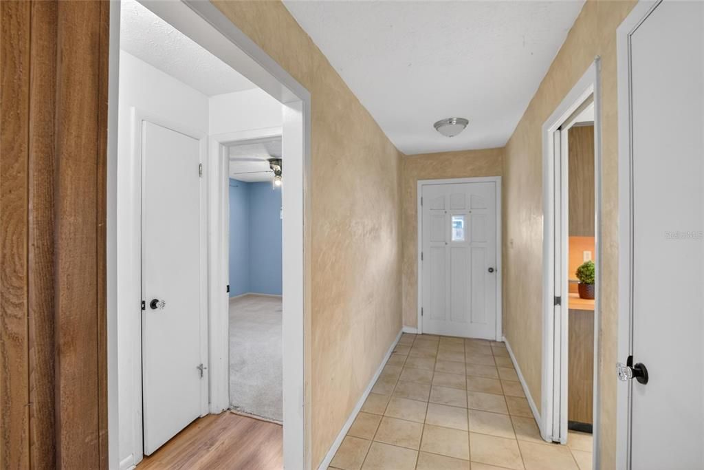 For Sale: $320,000 (3 beds, 2 baths, 1492 Square Feet)