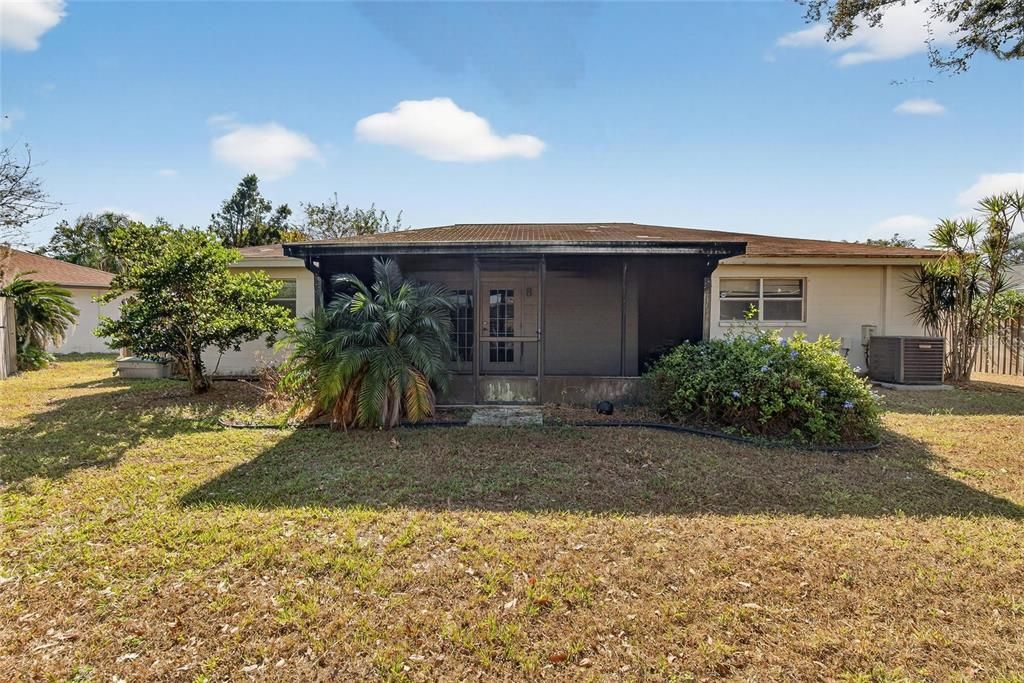 For Sale: $320,000 (3 beds, 2 baths, 1492 Square Feet)