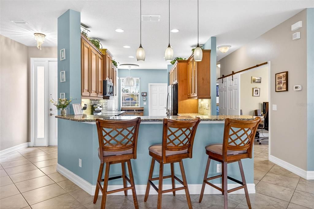 待售: $350,000 (2 贝兹, 2 浴室, 1800 平方英尺)