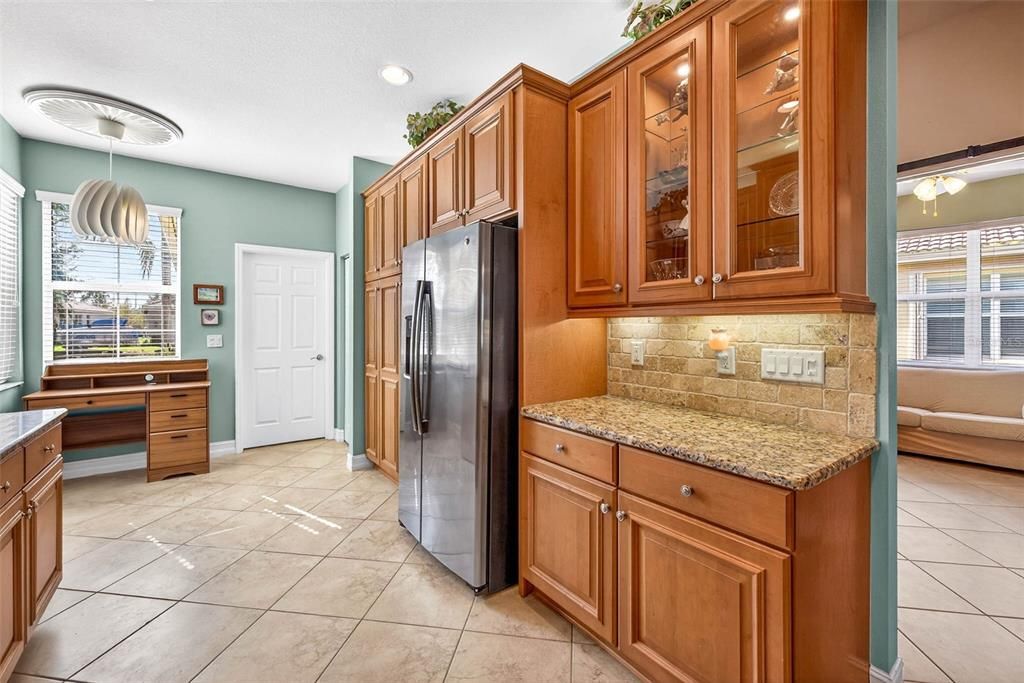 待售: $350,000 (2 贝兹, 2 浴室, 1800 平方英尺)