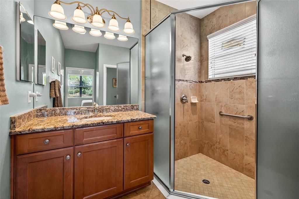 待售: $350,000 (2 贝兹, 2 浴室, 1800 平方英尺)