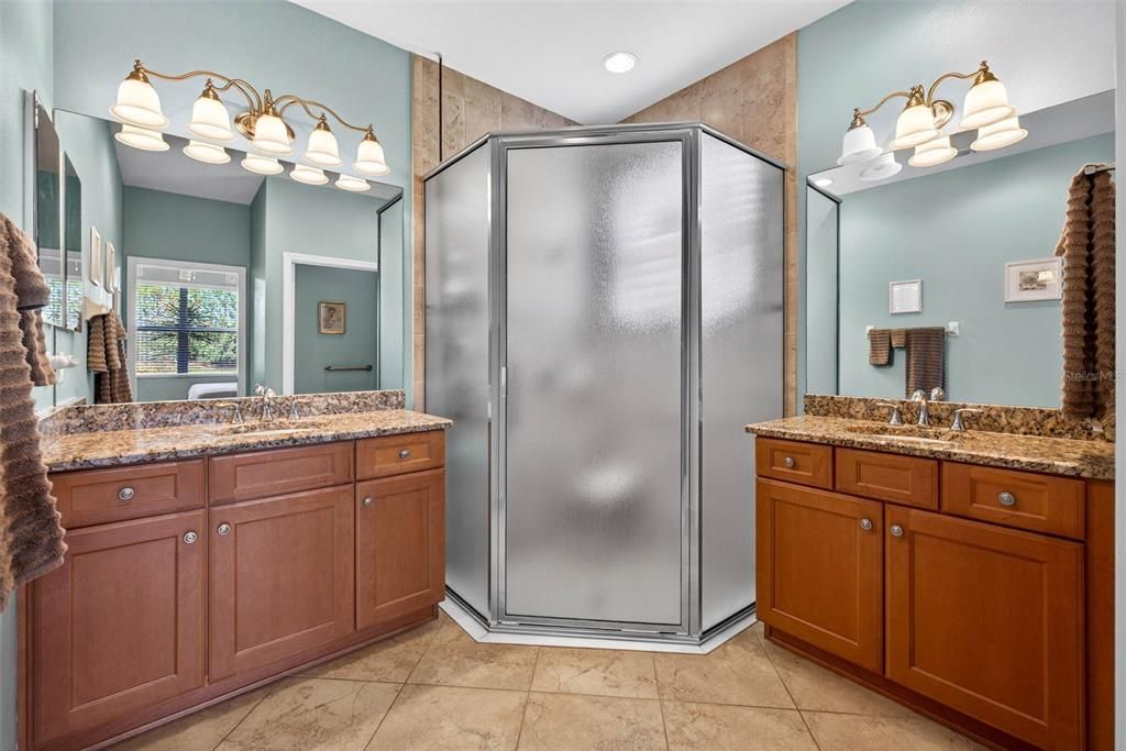 待售: $350,000 (2 贝兹, 2 浴室, 1800 平方英尺)