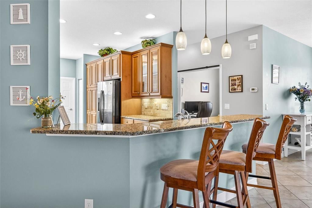 待售: $350,000 (2 贝兹, 2 浴室, 1800 平方英尺)