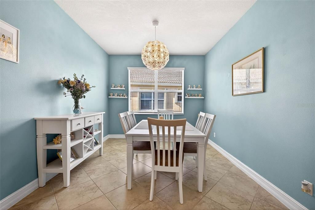 待售: $350,000 (2 贝兹, 2 浴室, 1800 平方英尺)