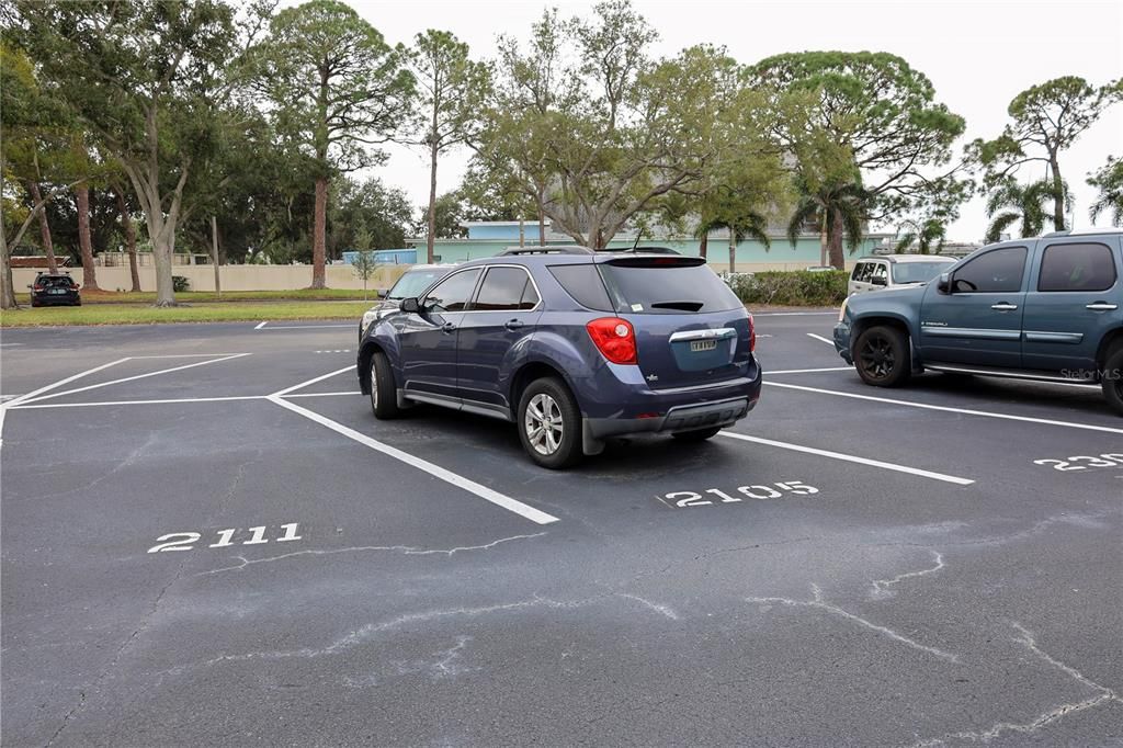 待售: $214,900 (2 贝兹, 1 浴室, 930 平方英尺)