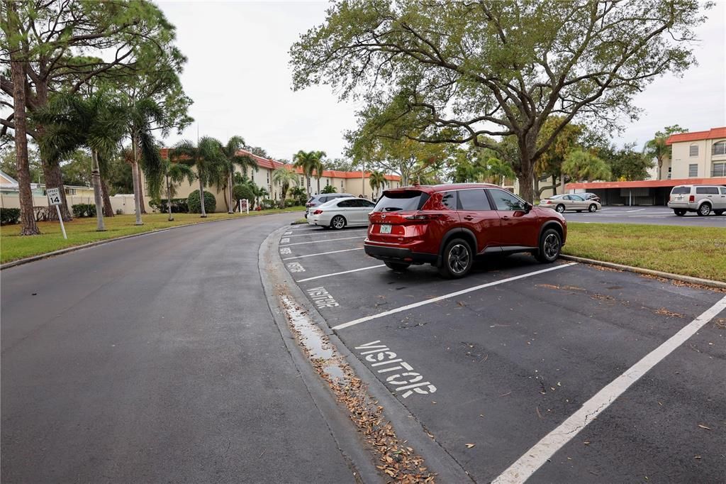 待售: $214,900 (2 贝兹, 1 浴室, 930 平方英尺)