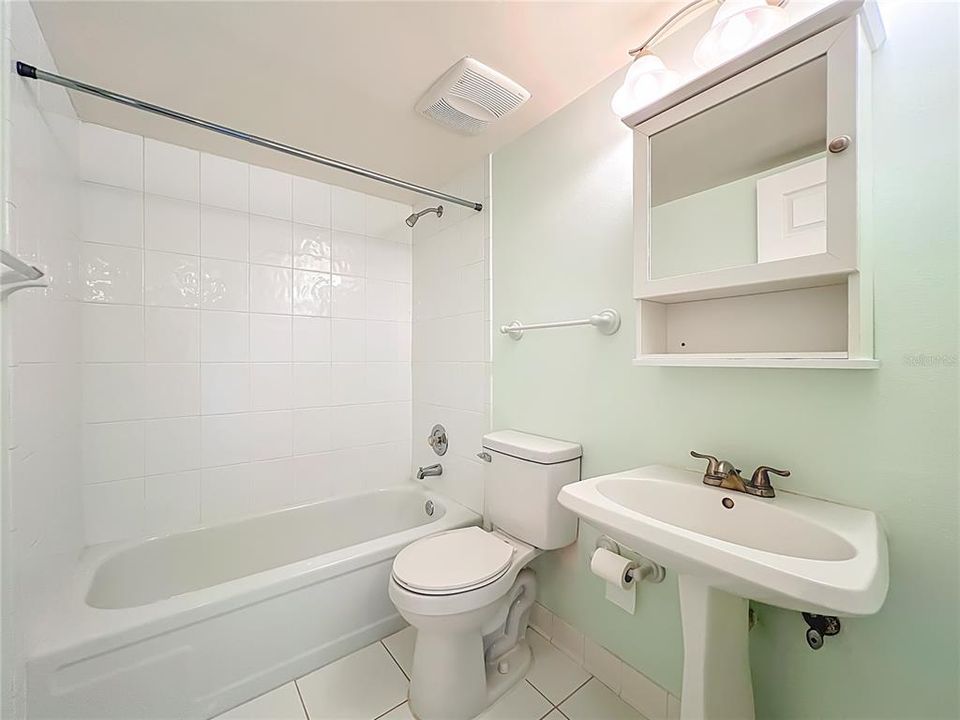 En Venta: $169,900 (2 camas, 2 baños, 1187 Pies cuadrados)