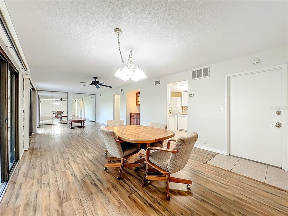 En Venta: $169,900 (2 camas, 2 baños, 1187 Pies cuadrados)