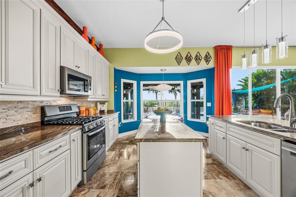 For Sale: $869,900 (3 beds, 2 baths, 2585 Square Feet)