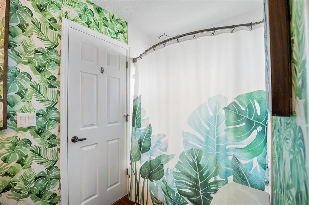 For Sale: $869,900 (3 beds, 2 baths, 2585 Square Feet)