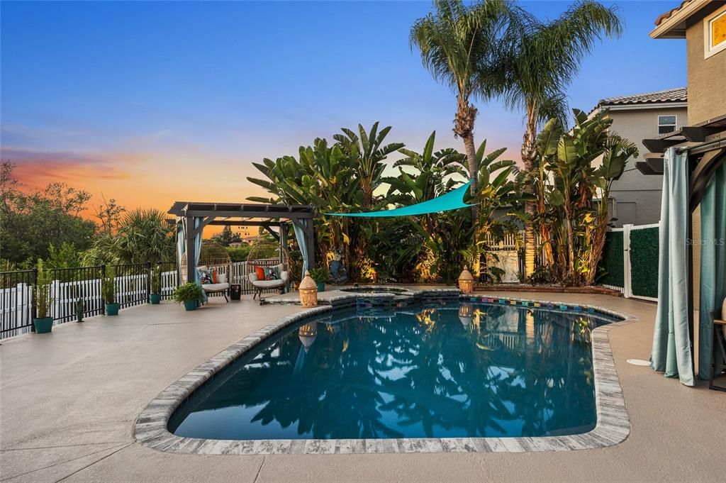 For Sale: $869,900 (3 beds, 2 baths, 2585 Square Feet)