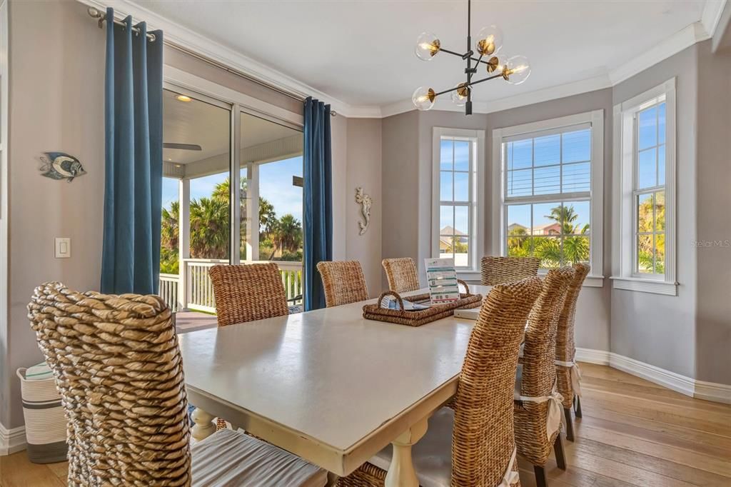 For Sale: $2,774,999 (4 beds, 3 baths, 2524 Square Feet)