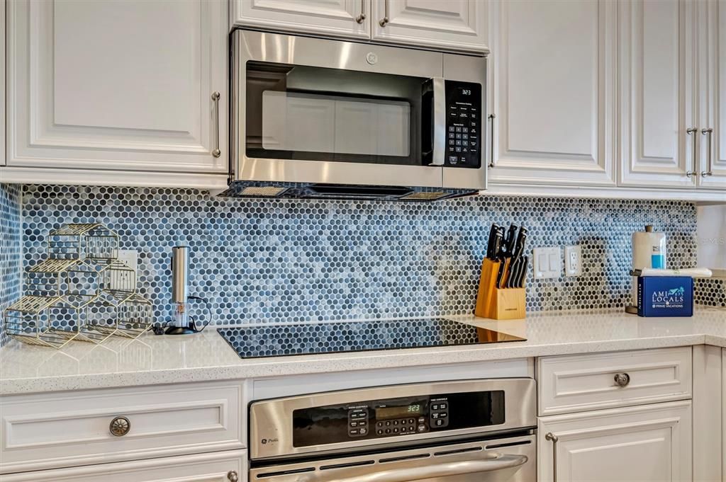 For Sale: $2,774,999 (4 beds, 3 baths, 2524 Square Feet)