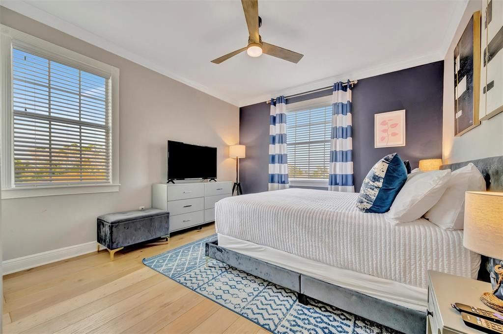 For Sale: $2,774,999 (4 beds, 3 baths, 2524 Square Feet)