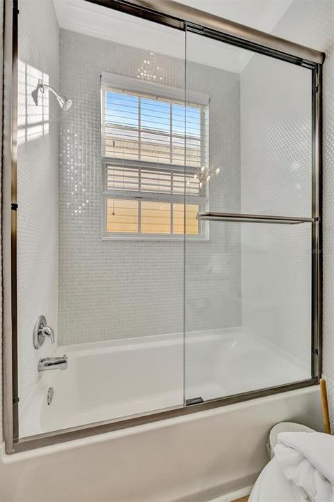 For Sale: $2,774,999 (4 beds, 3 baths, 2524 Square Feet)