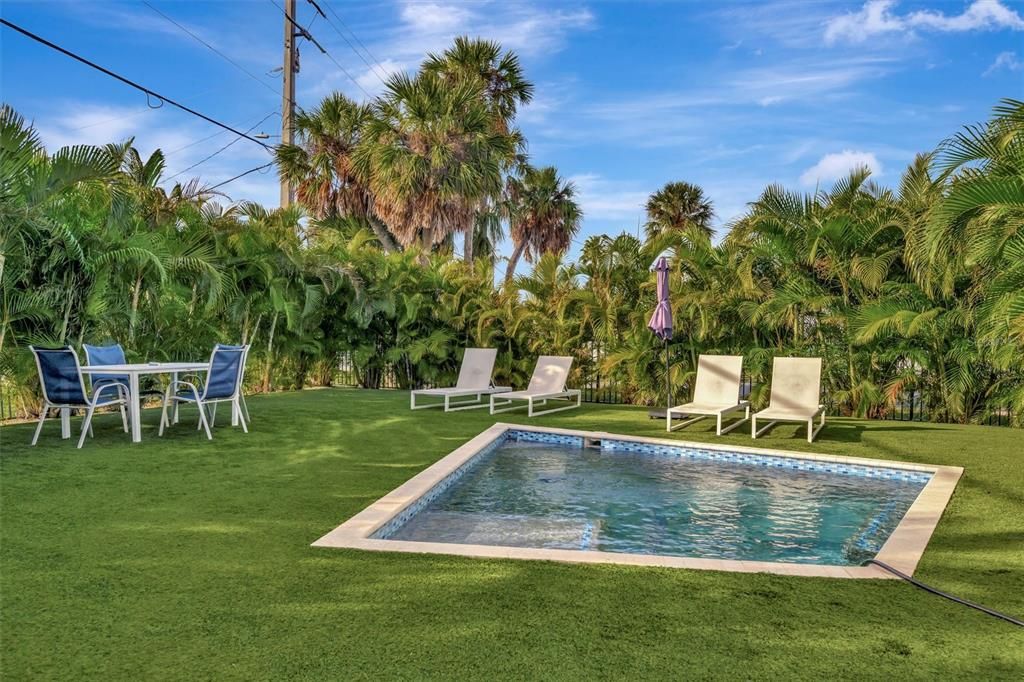 For Sale: $2,774,999 (4 beds, 3 baths, 2524 Square Feet)