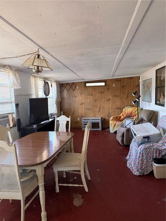 En Venta: $137,500 (3 camas, 2 baños, 1724 Pies cuadrados)