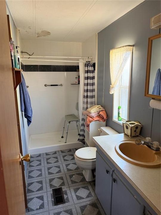 En Venta: $137,500 (3 camas, 2 baños, 1724 Pies cuadrados)