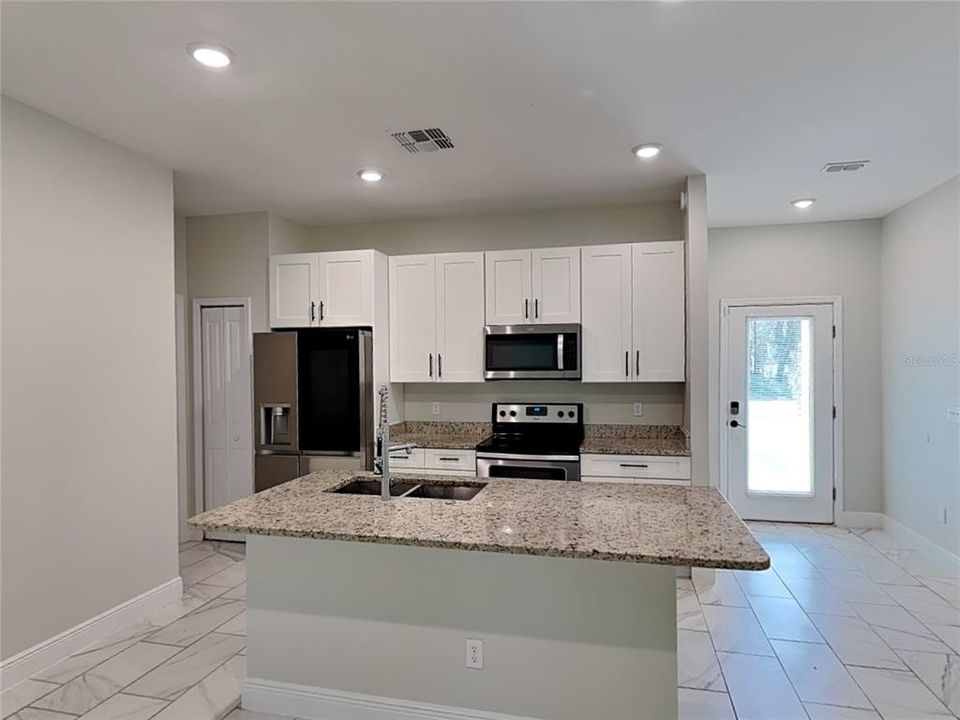 出租: $1,849 (3 贝兹, 2 浴室, 1256 平方英尺)