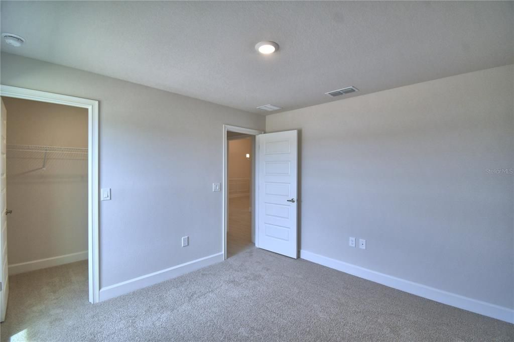 待售: $382,366 (4 贝兹, 3 浴室, 2200 平方英尺)