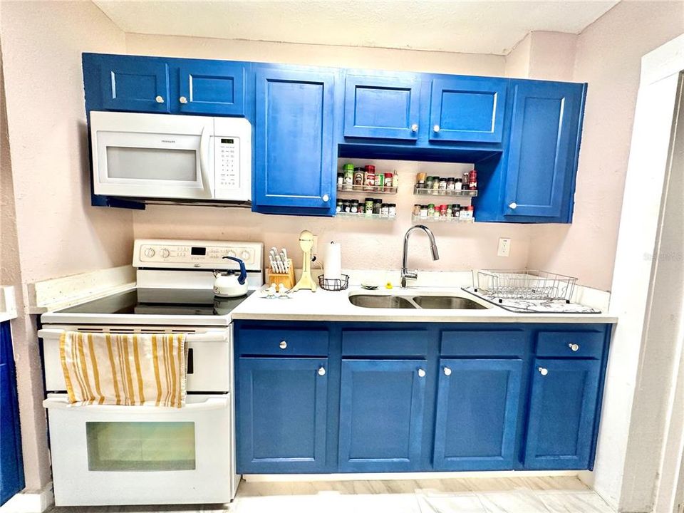 En Venta: $325,000 (3 camas, 2 baños, 1064 Pies cuadrados)