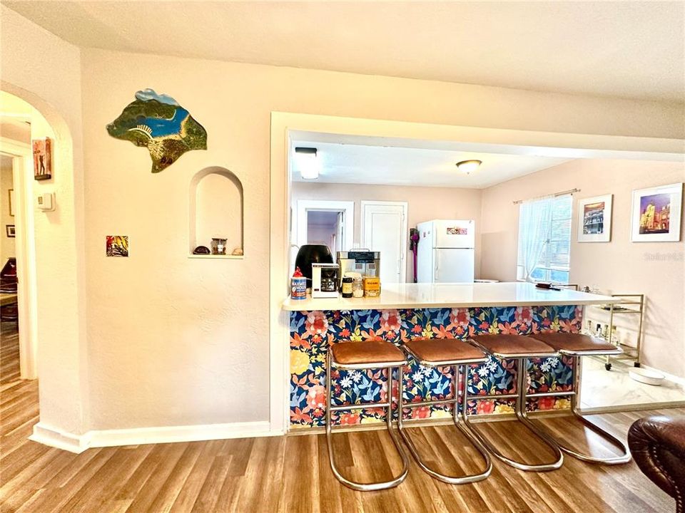 En Venta: $325,000 (3 camas, 2 baños, 1064 Pies cuadrados)