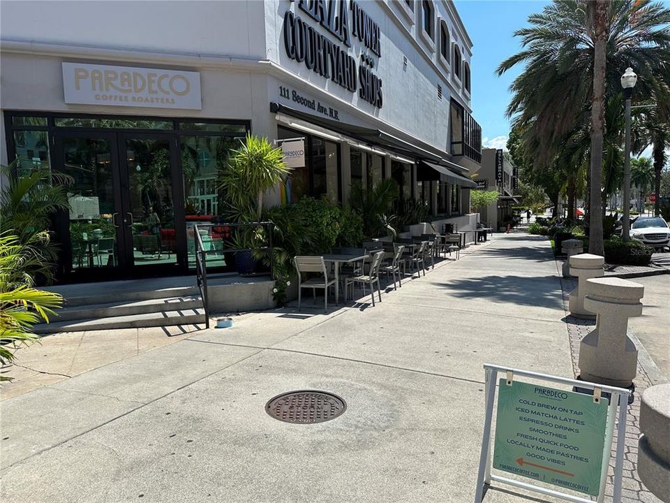 En Venta: $325,000 (3 camas, 2 baños, 1064 Pies cuadrados)