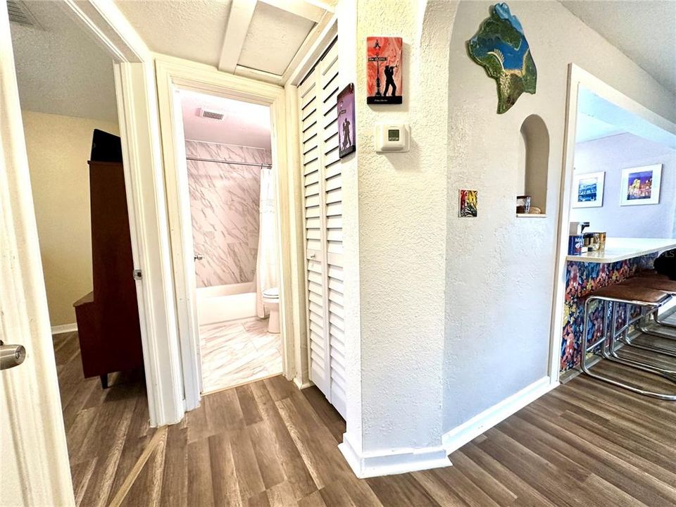 En Venta: $325,000 (3 camas, 2 baños, 1064 Pies cuadrados)