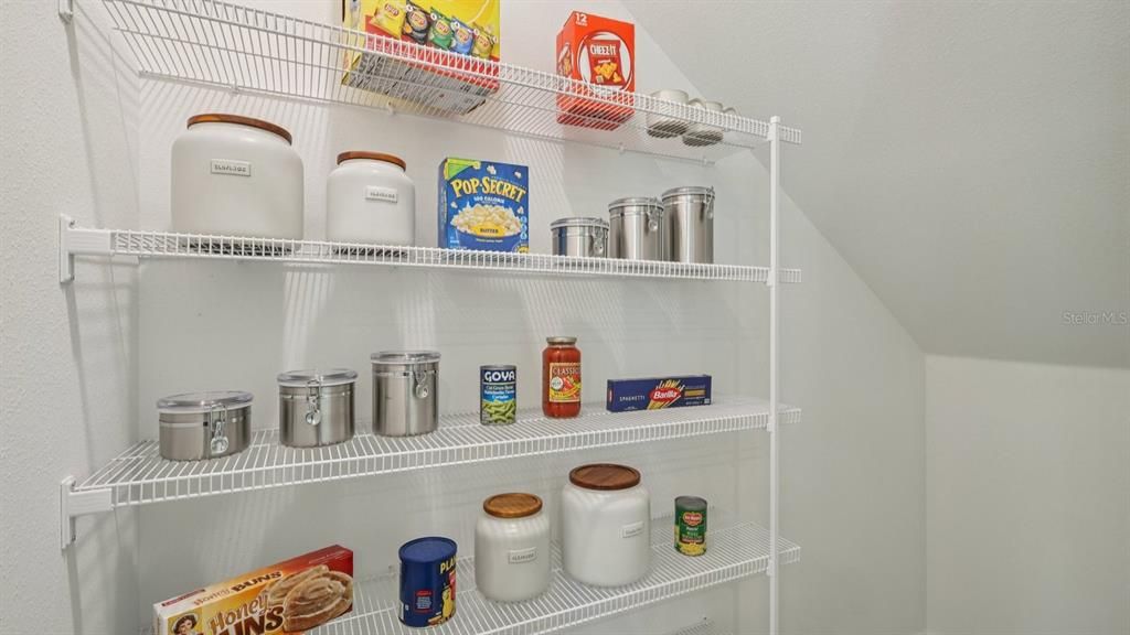 На продажу: $353,990 (3 спален, 2 ванн, 1673 Квадратных фут)