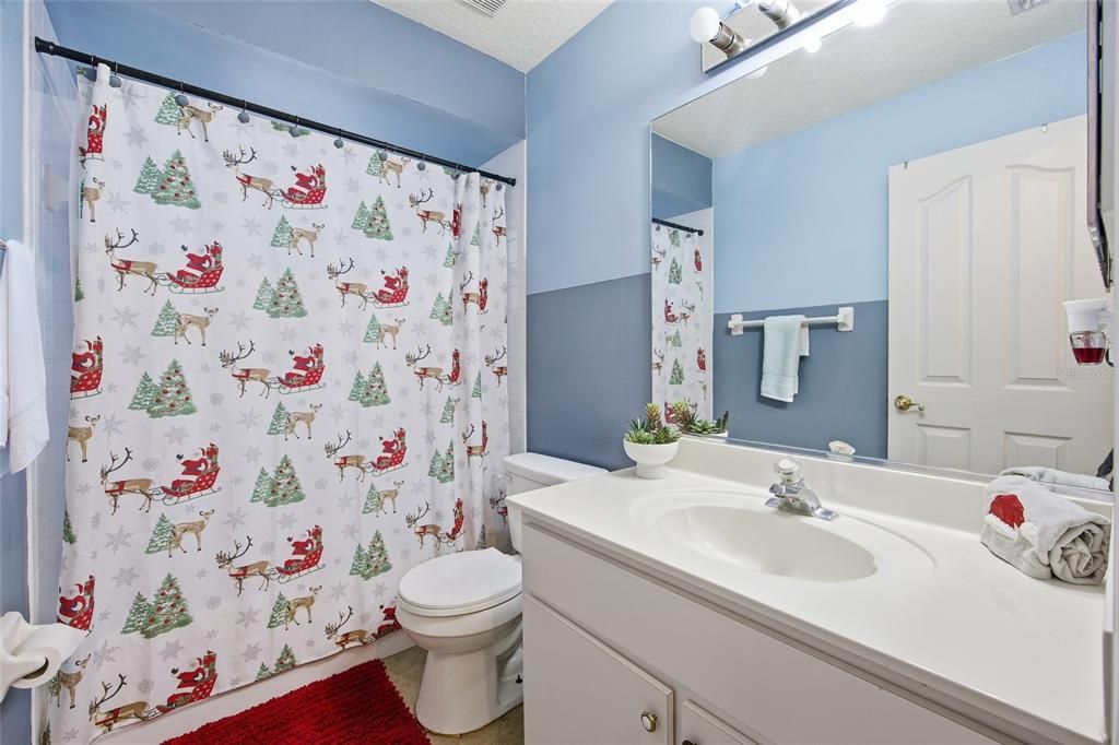 For Rent: $1,800 (3 beds, 2 baths, 1406 Square Feet)