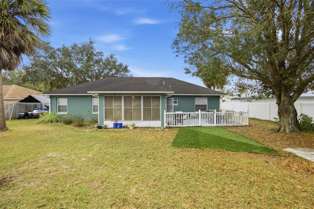 For Rent: $1,800 (3 beds, 2 baths, 1406 Square Feet)