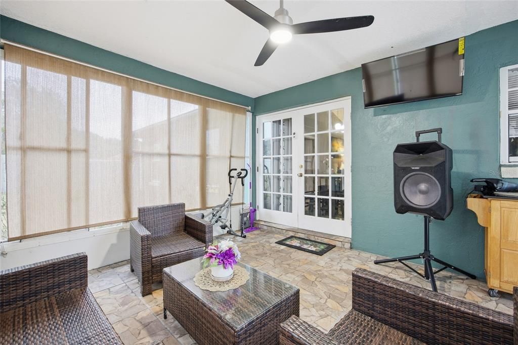 For Rent: $1,800 (3 beds, 2 baths, 1406 Square Feet)