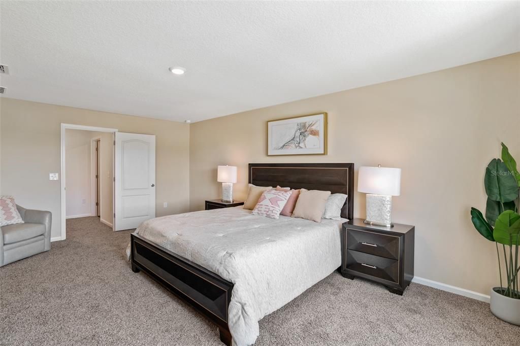 For Sale: $387,990 (5 beds, 3 baths, 2499 Square Feet)